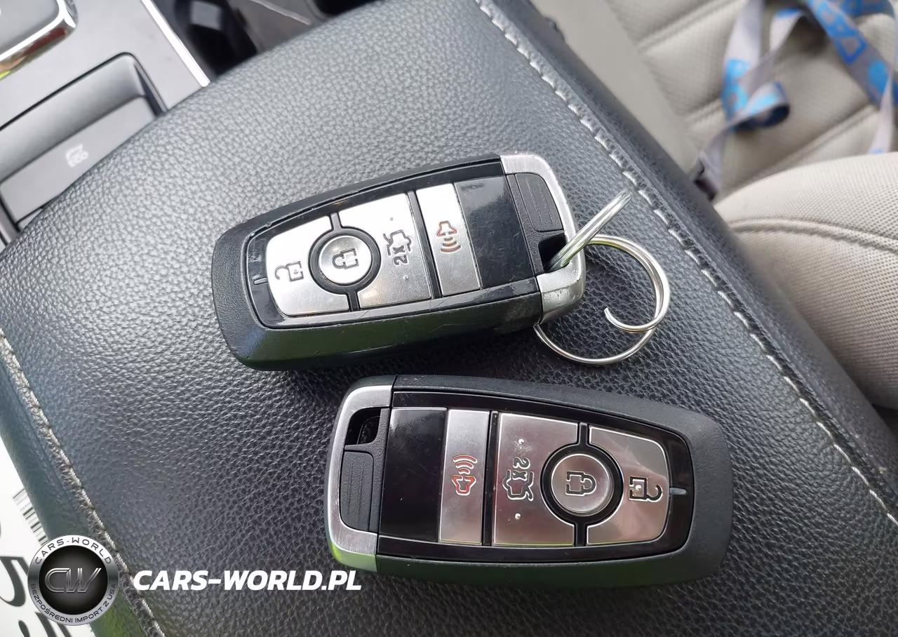 2018 Ford Fusion Hybrid S VIN:3FA6P0UU8JR282074 - 11