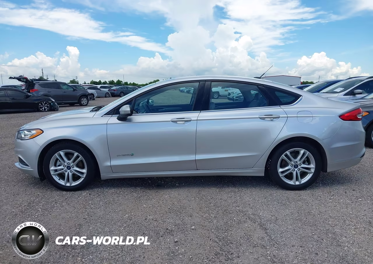 2018 Ford Fusion Hybrid S VIN:3FA6P0UU8JR282074 - 14