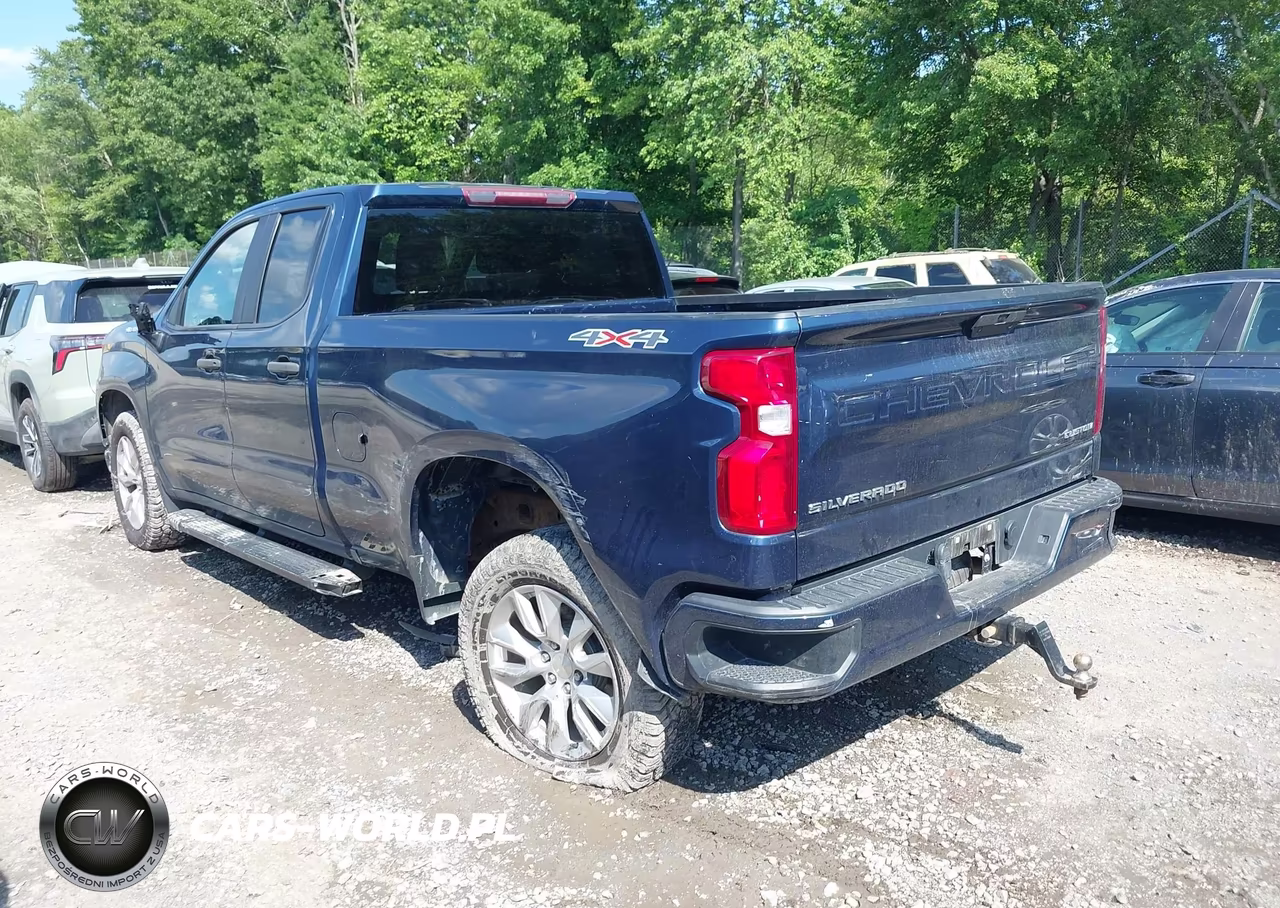 2021 Chevrolet Silverado 1500 4Wd Standard Bed Custom VIN:1GCRYBEH9MZ193969 - 3