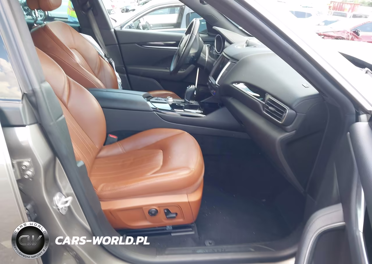 2017 Maserati Levante VIN:ZN661XUA3HX236209 - 5