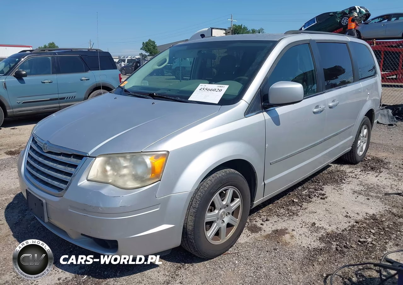 2010 Chrysler Town & Country Touring VIN:2A4RR5D13AR373354 - 2