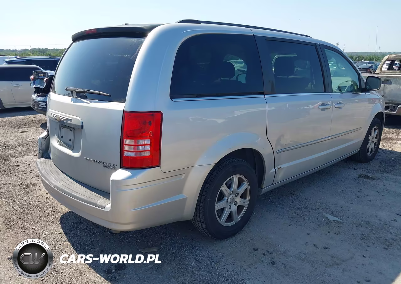 2010 Chrysler Town & Country Touring VIN:2A4RR5D13AR373354 - 4