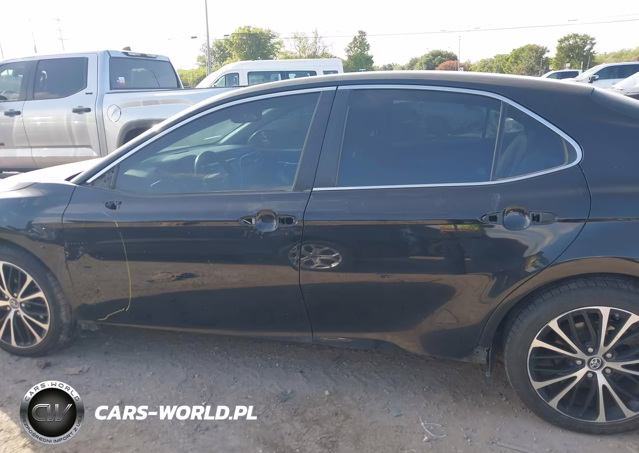 2018 Toyota Camry Se VIN:4T1B11HK7JU141168 - 15