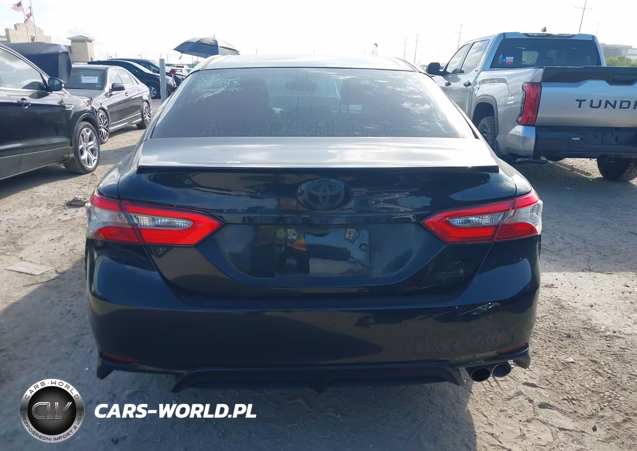 2018 Toyota Camry Se VIN:4T1B11HK7JU141168 - 17