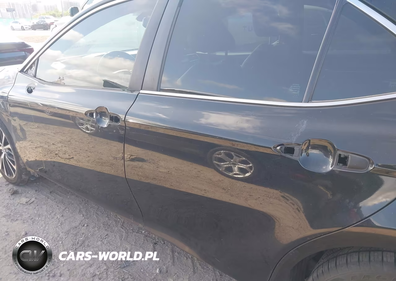 2018 Toyota Camry Se VIN:4T1B11HK7JU141168 - 20