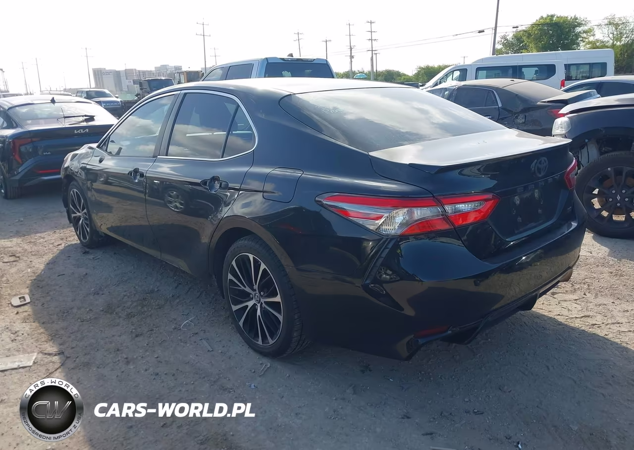 2018 Toyota Camry Se VIN:4T1B11HK7JU141168 - 3