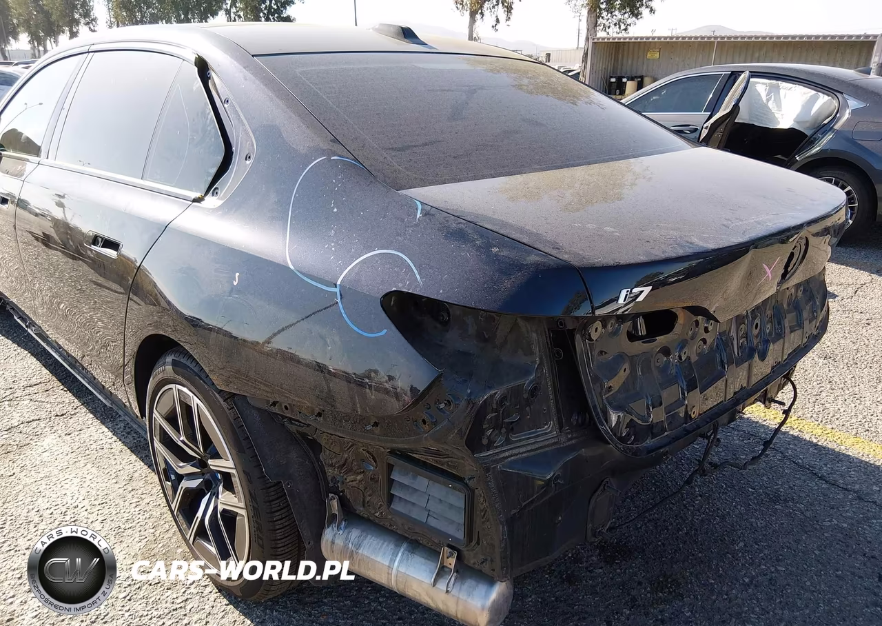 2023 BMW I7 xDrive60 VIN:WBY53EJ05PCL63717 - 21