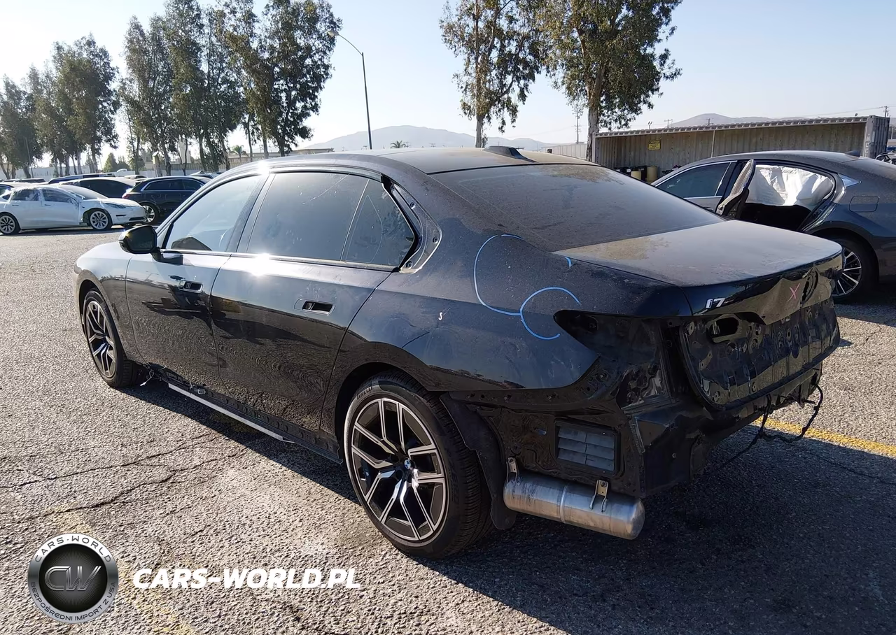 2023 BMW I7 xDrive60 VIN:WBY53EJ05PCL63717 - 3