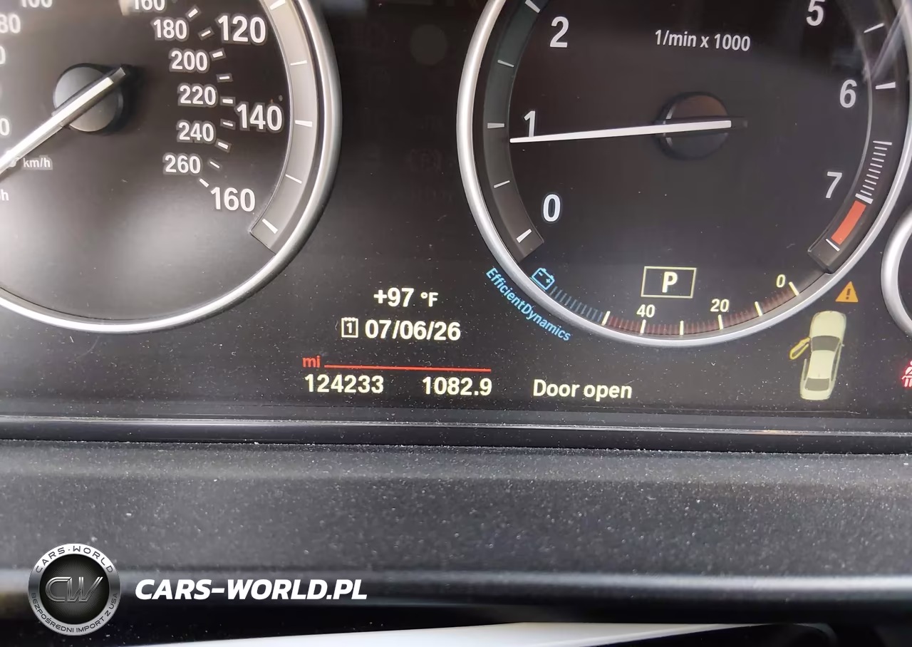 2016 BMW 528I VIN:WBA5A5C55GG353789 - 16