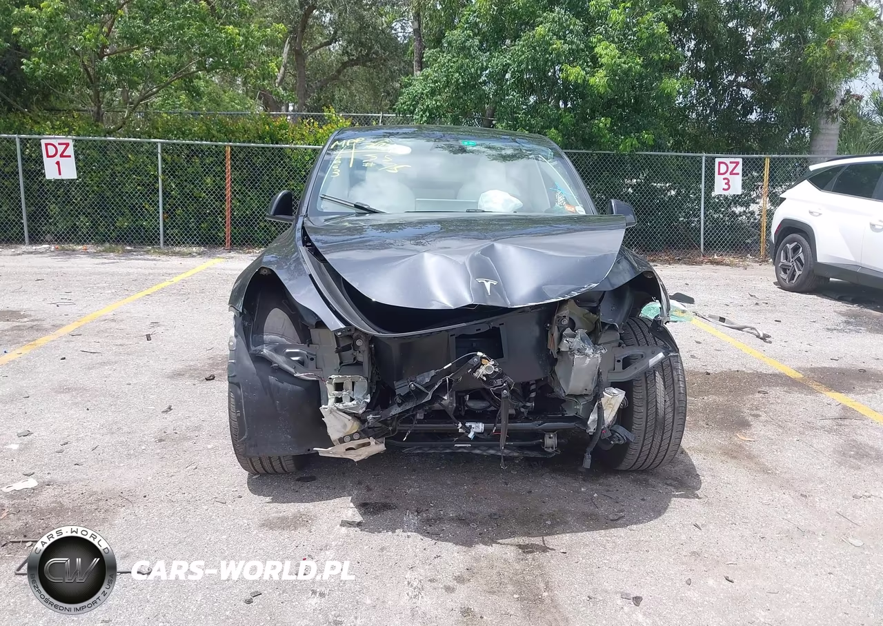 2024 Tesla Model Y Long Range Single Motor Rear-Wheel Drive-Rwd VIN:7SAYGDED1RF016663 - 11