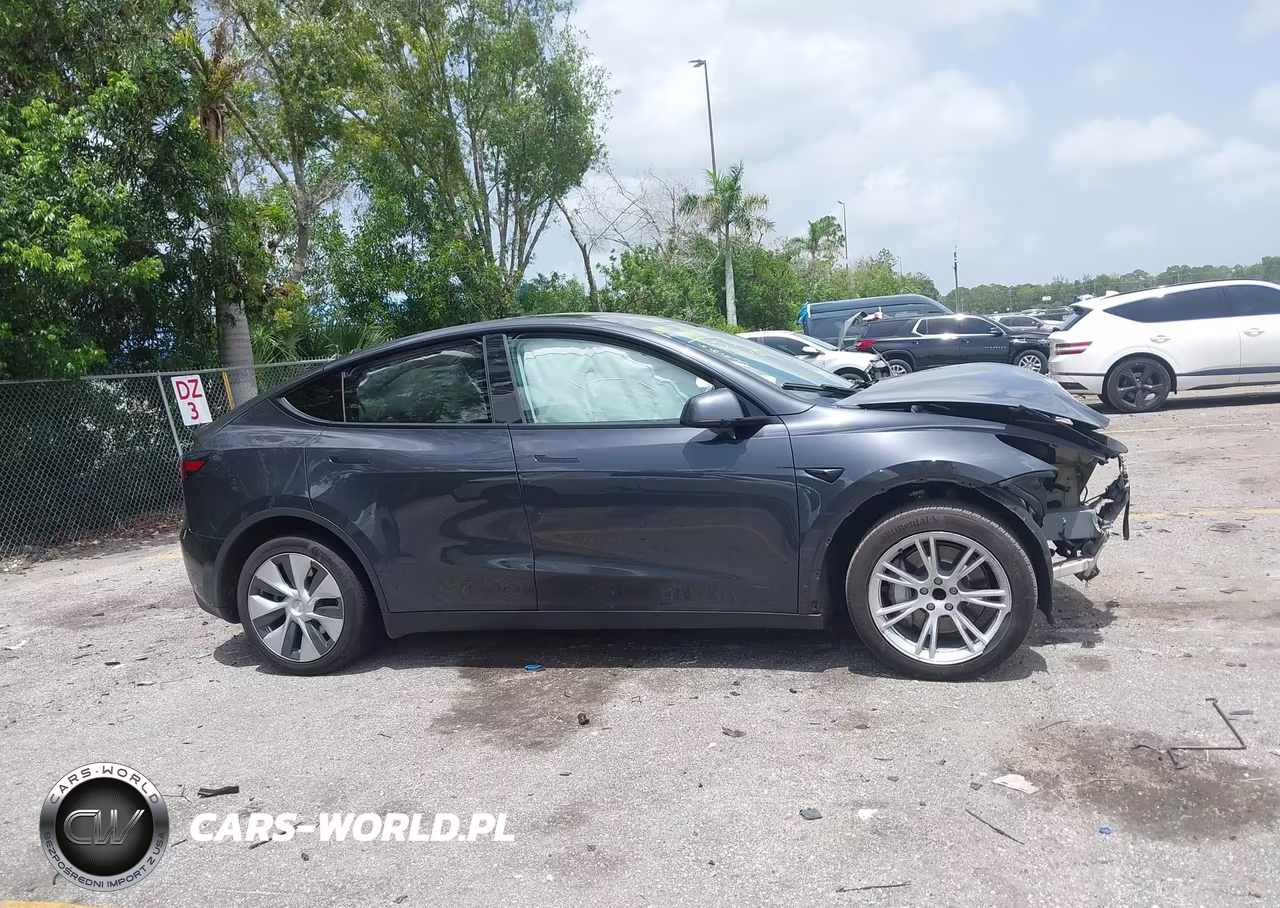 2024 Tesla Model Y Long Range Single Motor Rear-Wheel Drive-Rwd VIN:7SAYGDED1RF016663 - 12