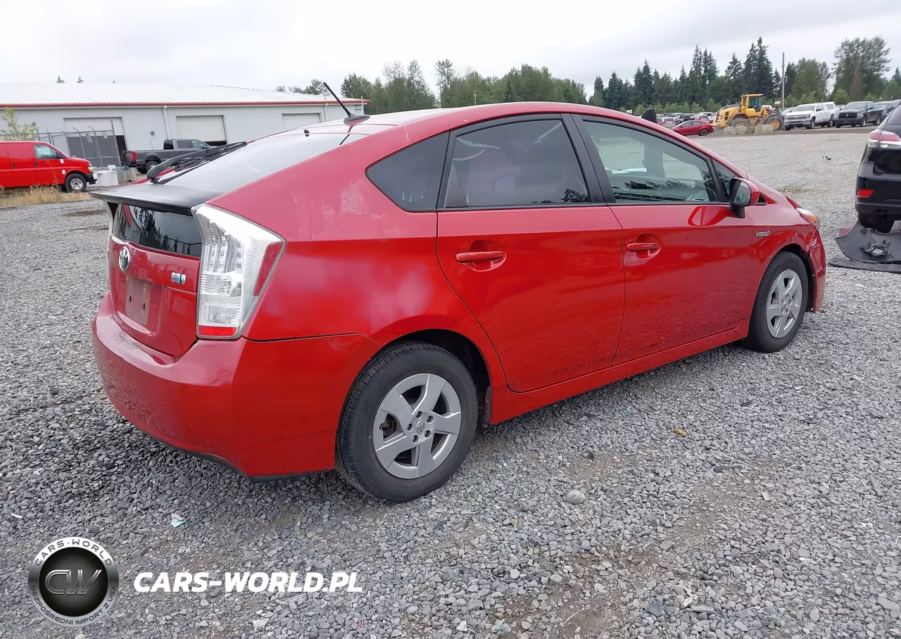 2011 Toyota Prius Two VIN:JTDKN3DU6B1477196 - 4