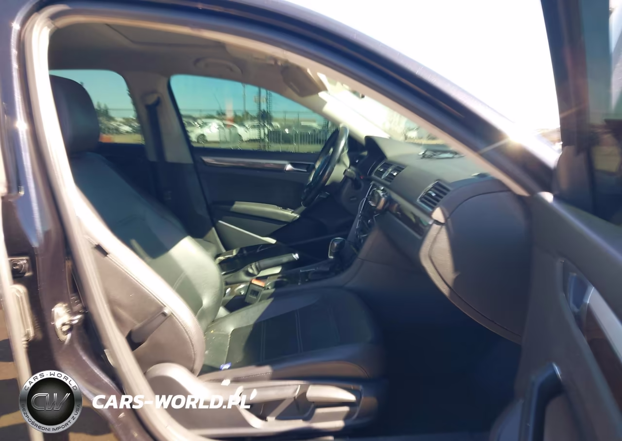 2017 Volkswagen Passat 1.8T Se VIN:1VWBT7A34HC006036 - 5
