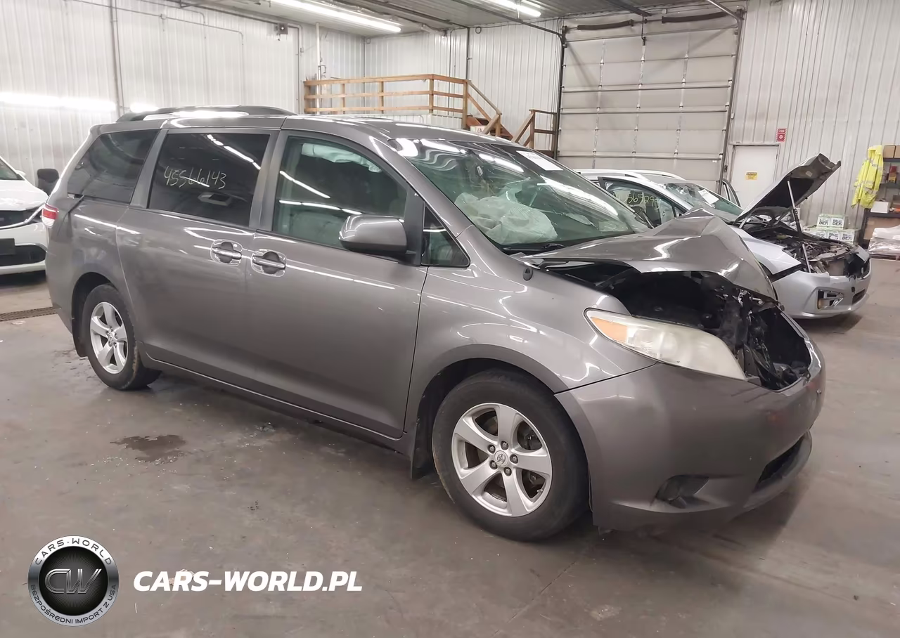 2011 Toyota Sienna Le V6