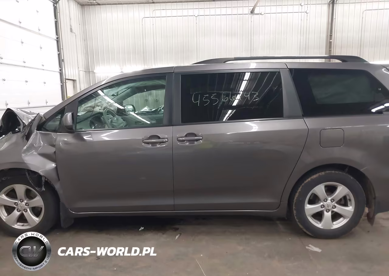 2011 Toyota Sienna Le V6 VIN:5TDKK3DC3BS116169 - 14