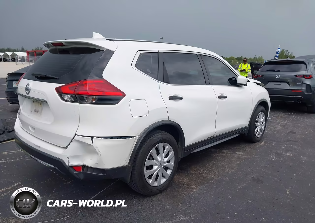 2017 Nissan Rogue S VIN:JN8AT2MT7HW135291 - 4