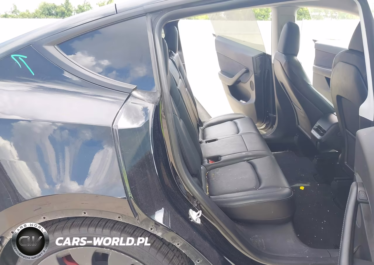 2022 Tesla Model Y Performance Dual Motor All-Wheel Drive VIN:7SAYGDEF3NF353542 - 8