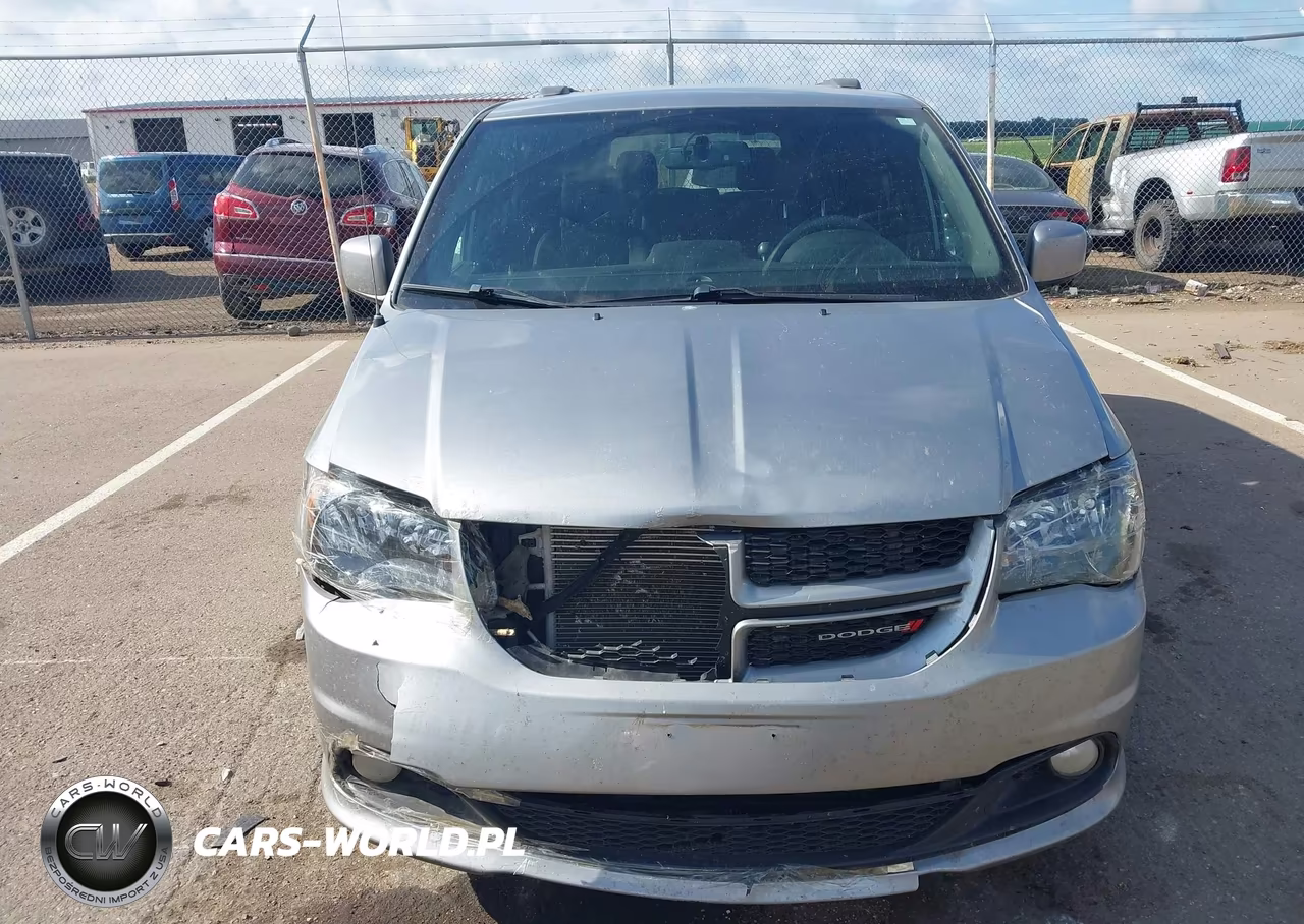 2018 Dodge Grand Caravan Gt VIN:2C4RDGEG3JR147575 - 12