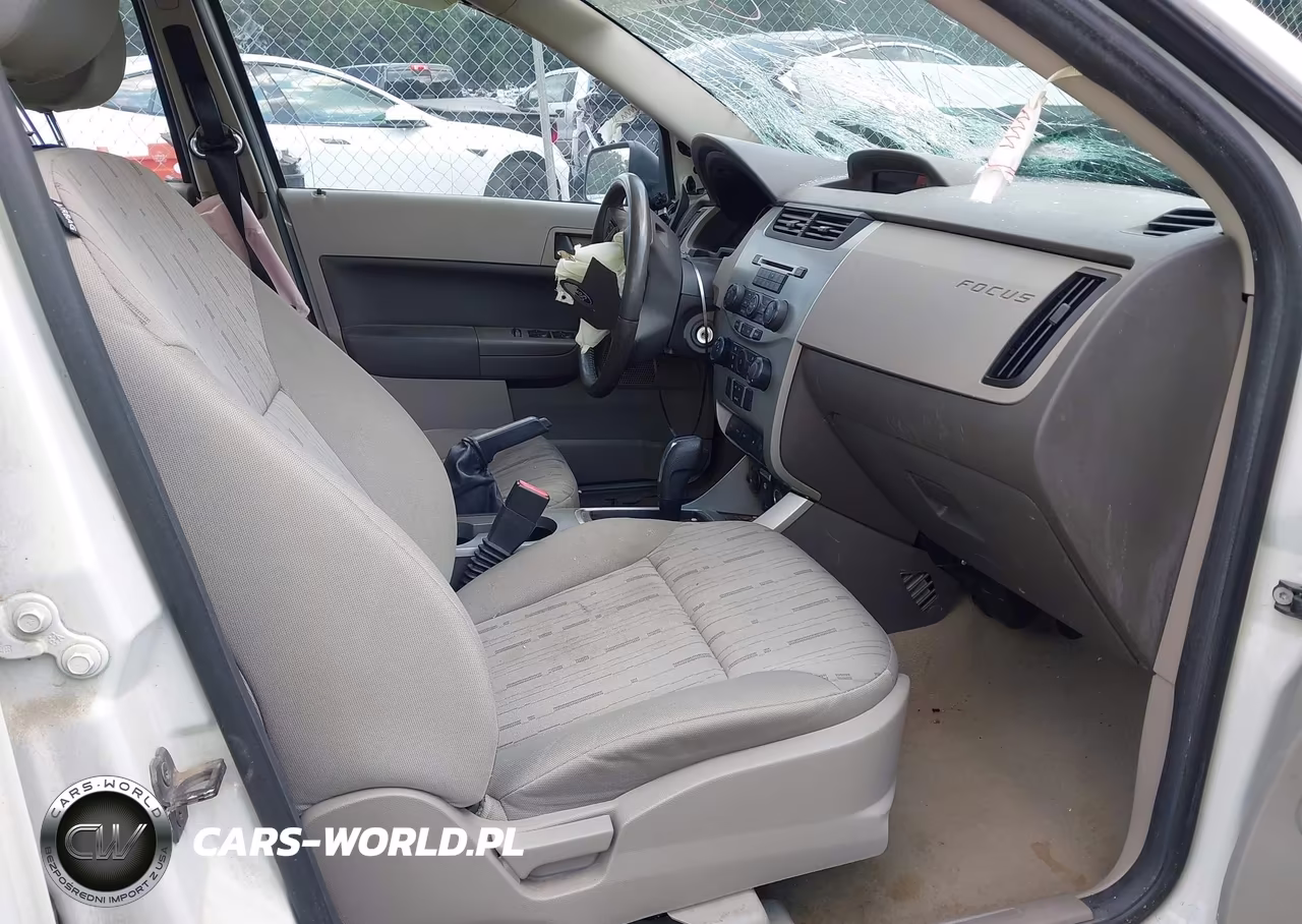 2011 Ford Focus Se VIN:1FAHP3FN6BW132706 - 5