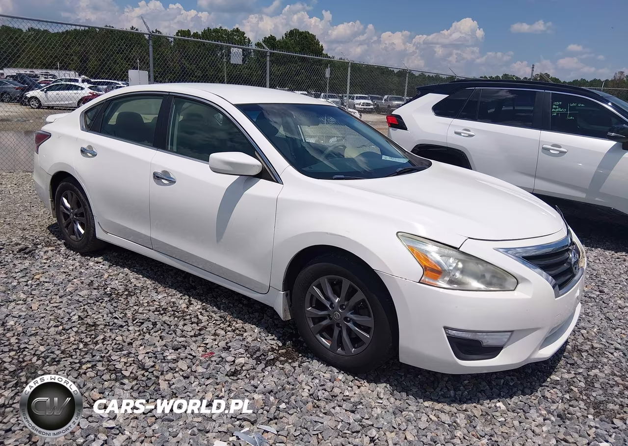 2015 Nissan Altima 2.5 S – zdjęcie 1 z 17