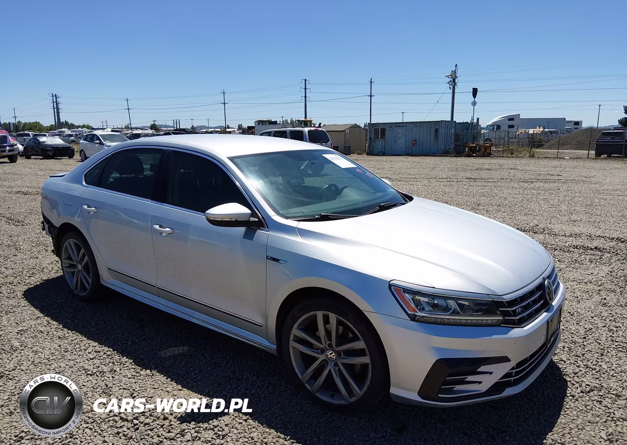 2017 Volkswagen Passat 1.8T R-Line – zdjęcie 1 z 19