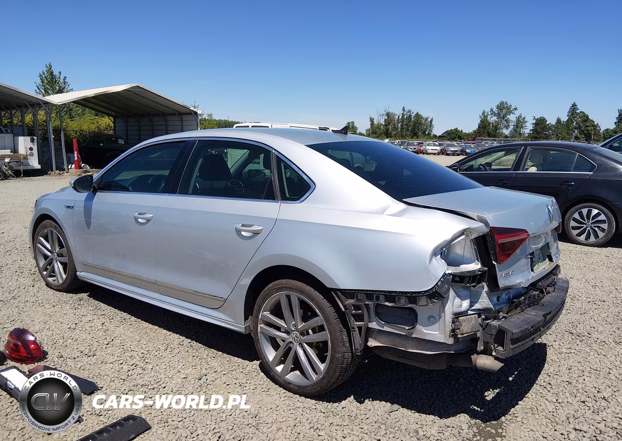 2017 Volkswagen Passat 1.8T R-Line VIN:1VWDT7A34HC044469 - 3
