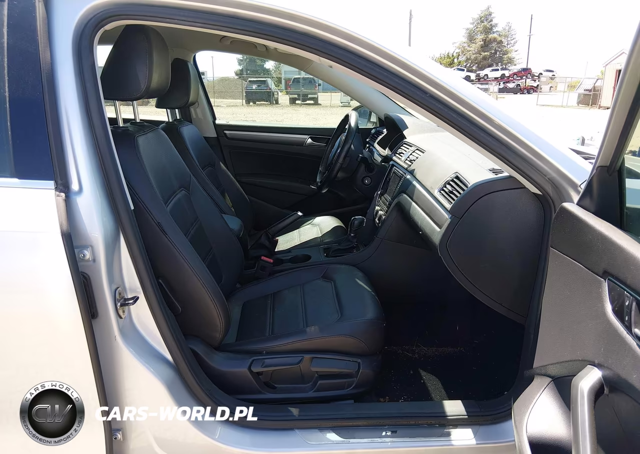 2017 Volkswagen Passat 1.8T R-Line VIN:1VWDT7A34HC044469 - 5