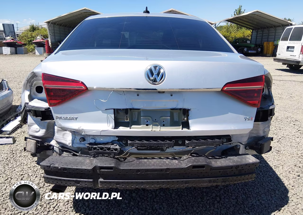 2017 Volkswagen Passat 1.8T R-Line VIN:1VWDT7A34HC044469 - 6