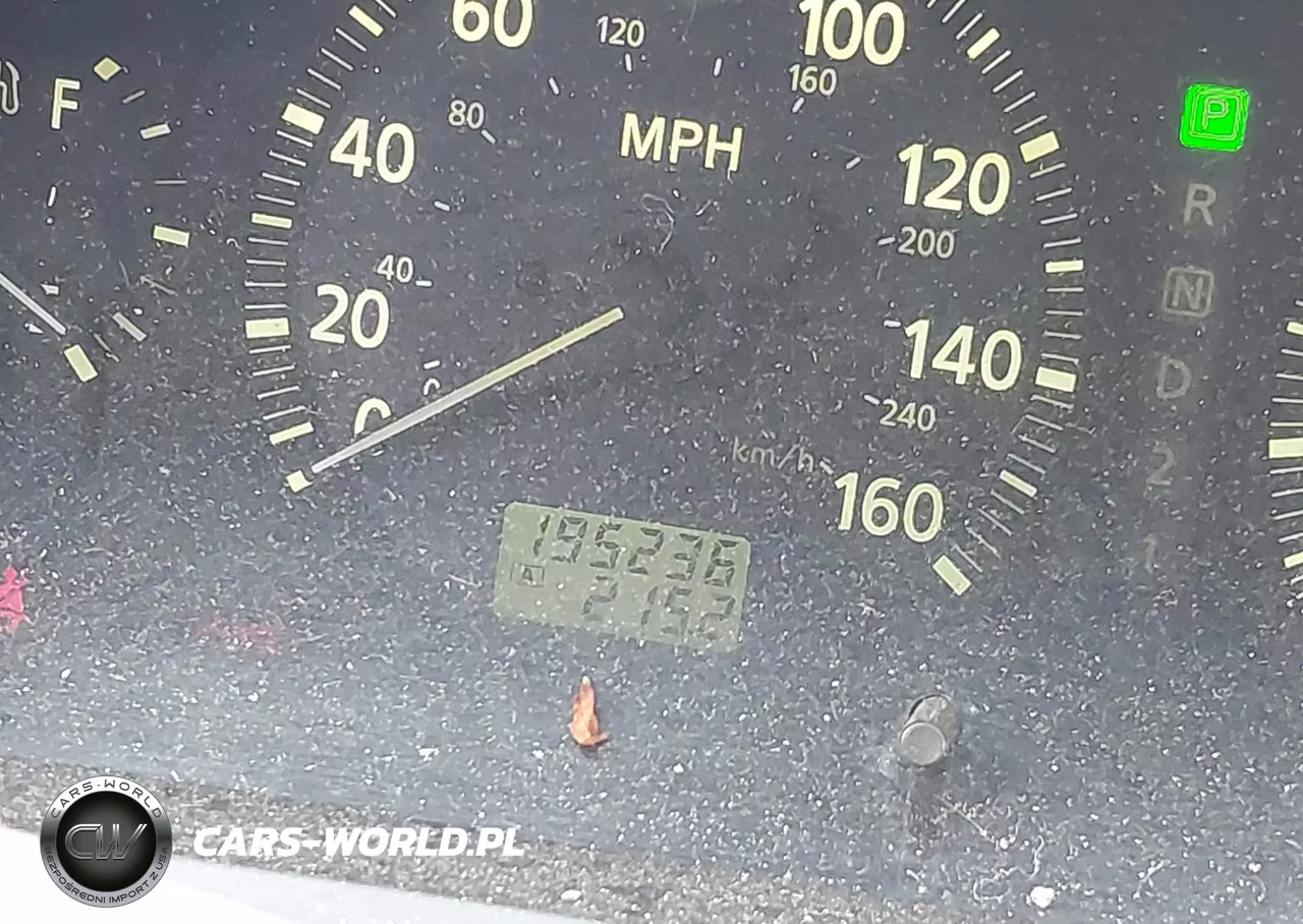 2000 Infiniti I30 Luxury-Touring VIN:JNKCA31AXYT121839 - 16