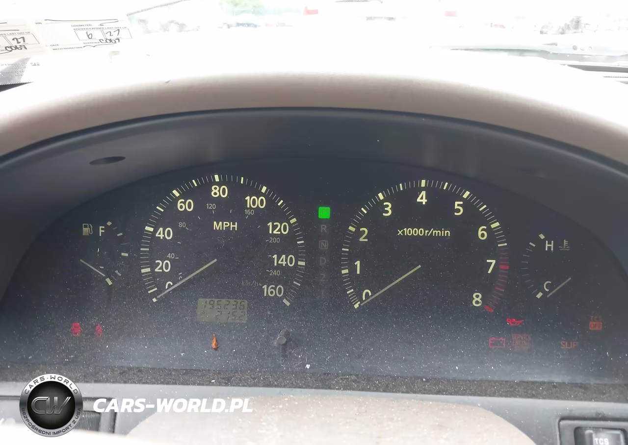 2000 Infiniti I30 Luxury-Touring VIN:JNKCA31AXYT121839 - 7
