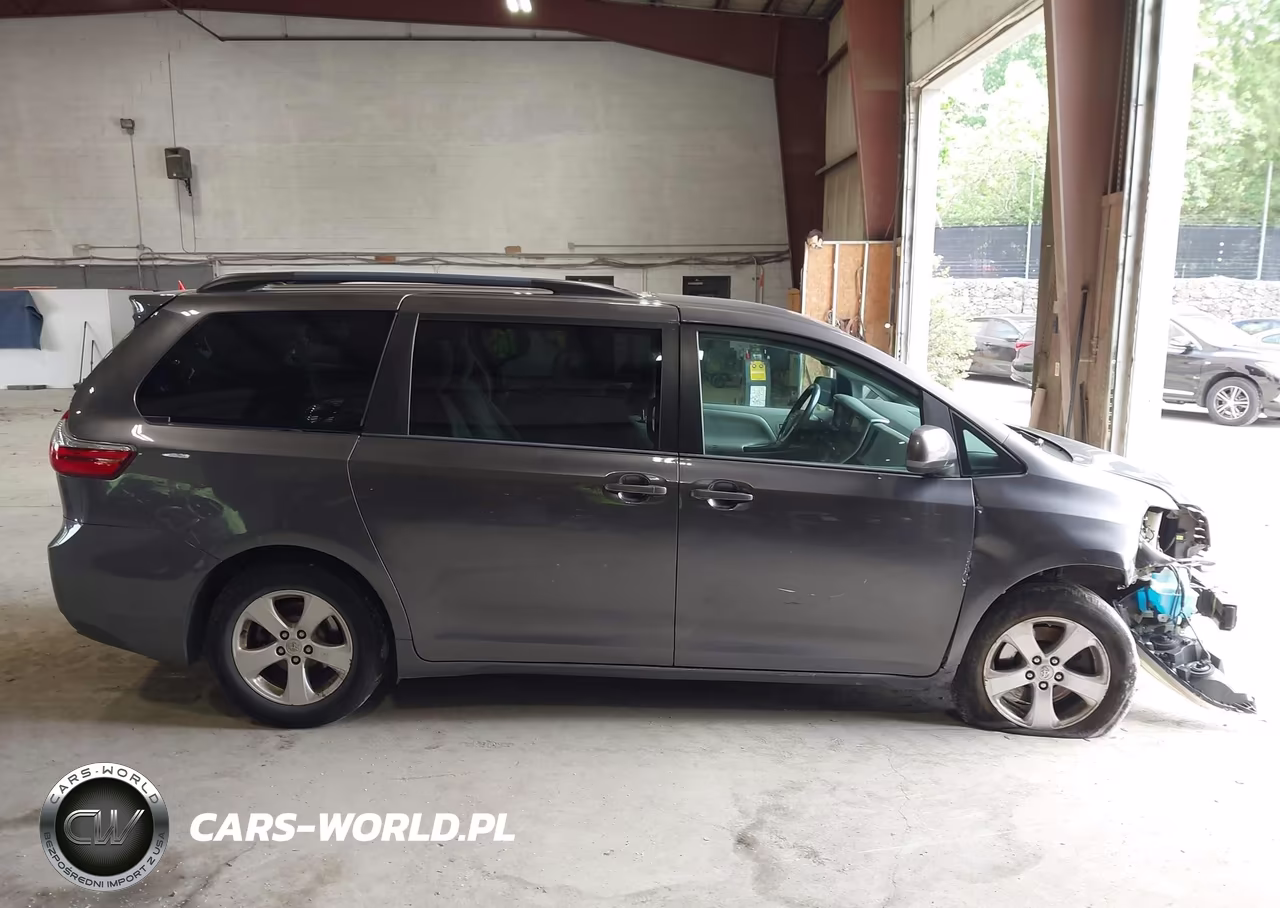 2015 Toyota Sienna Le 7 Passenger VIN:5TDJK3DC5FS108253 - 14