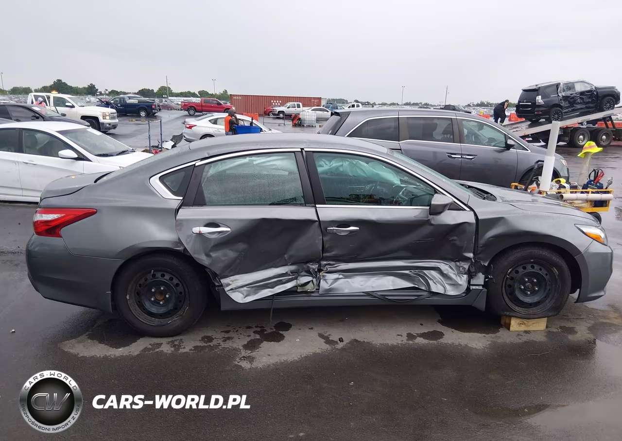2017 Nissan Altima 2.5 S VIN:1N4AL3AP4HN313162 - 13