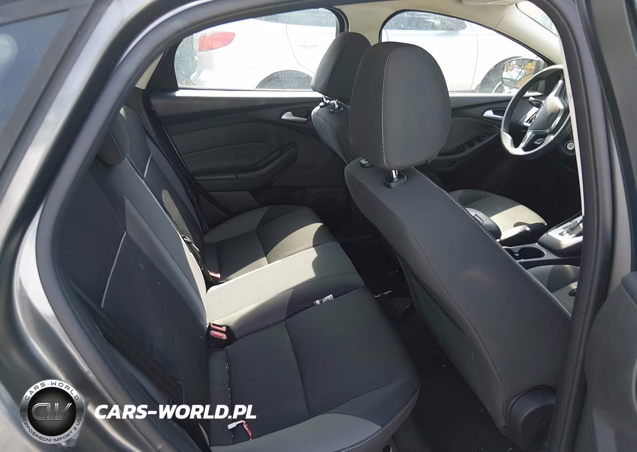 2014 Ford Focus Se VIN:1FADP3K27EL429595 - 8
