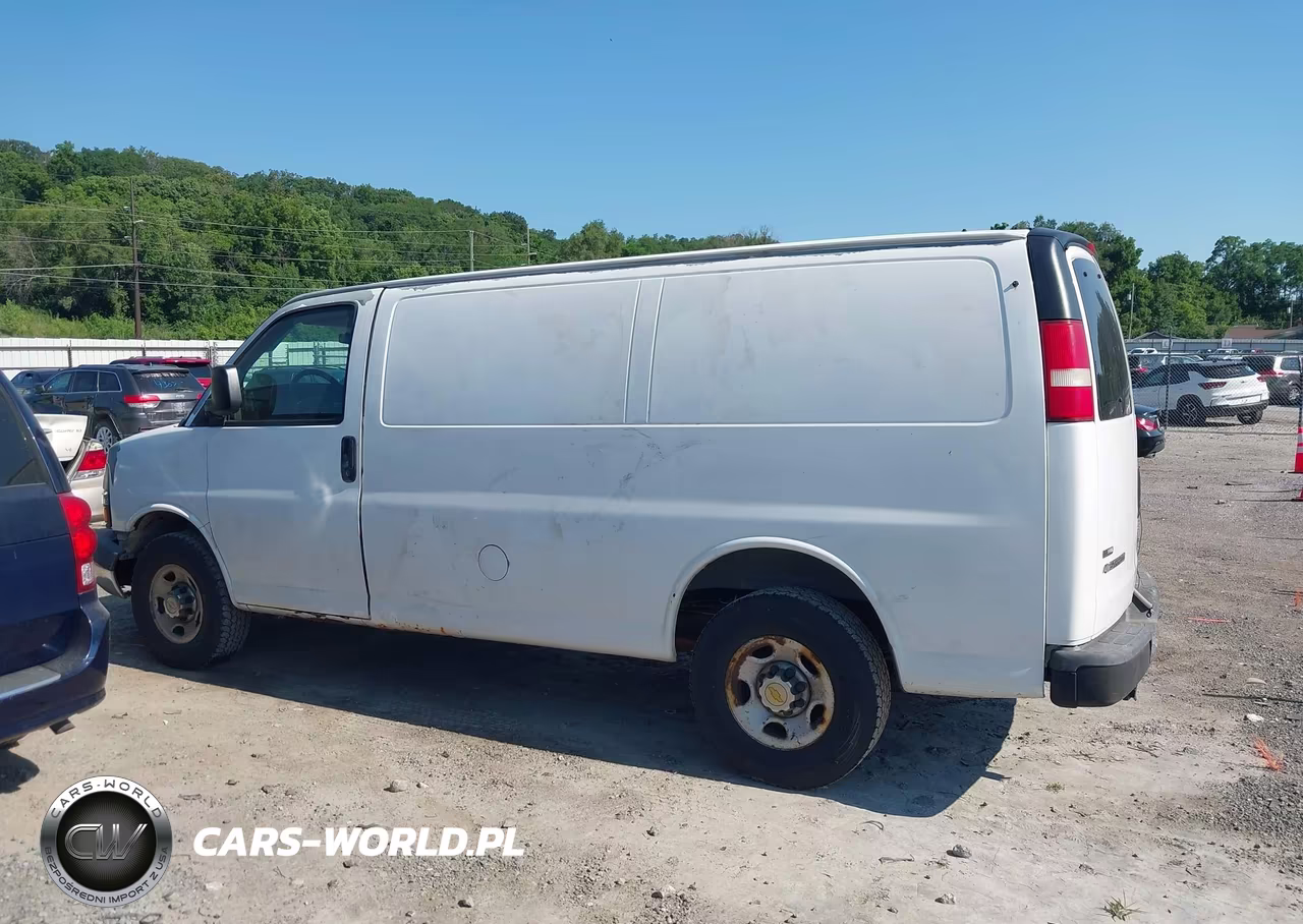 2010 Chevrolet Express 2500 Work Van VIN:1GCZGFBA3A1109432 - 14