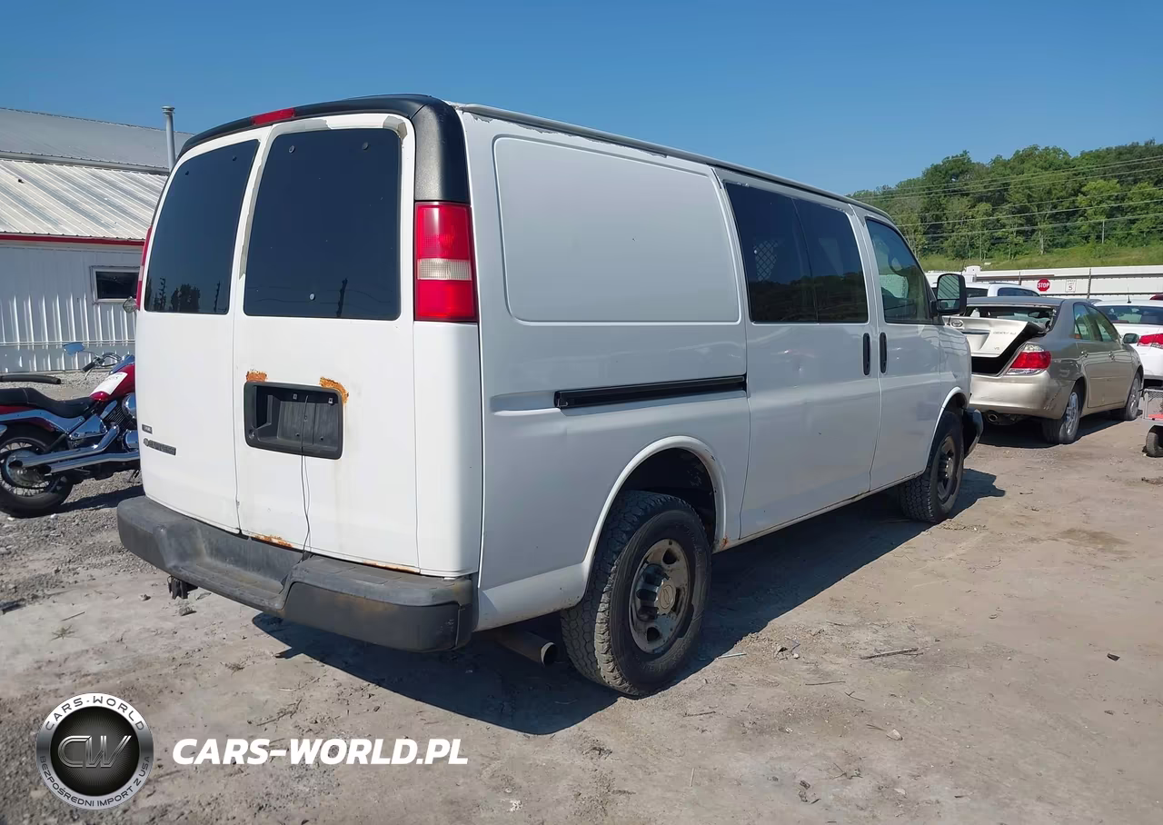 2010 Chevrolet Express 2500 Work Van VIN:1GCZGFBA3A1109432 - 4