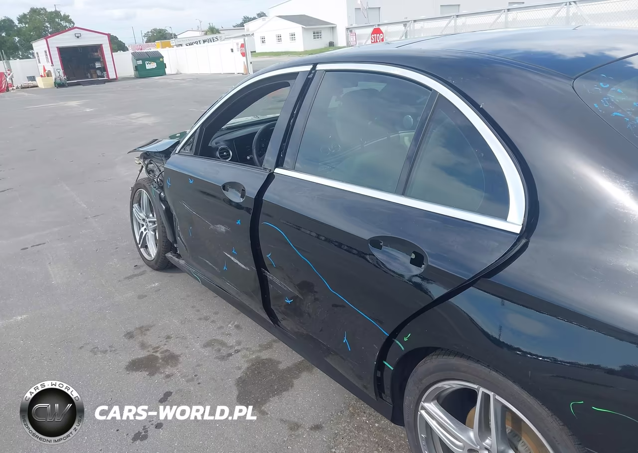 2018 Mercedes-Benz E 300 VIN:WDDZF4JB0JA379127 - 18