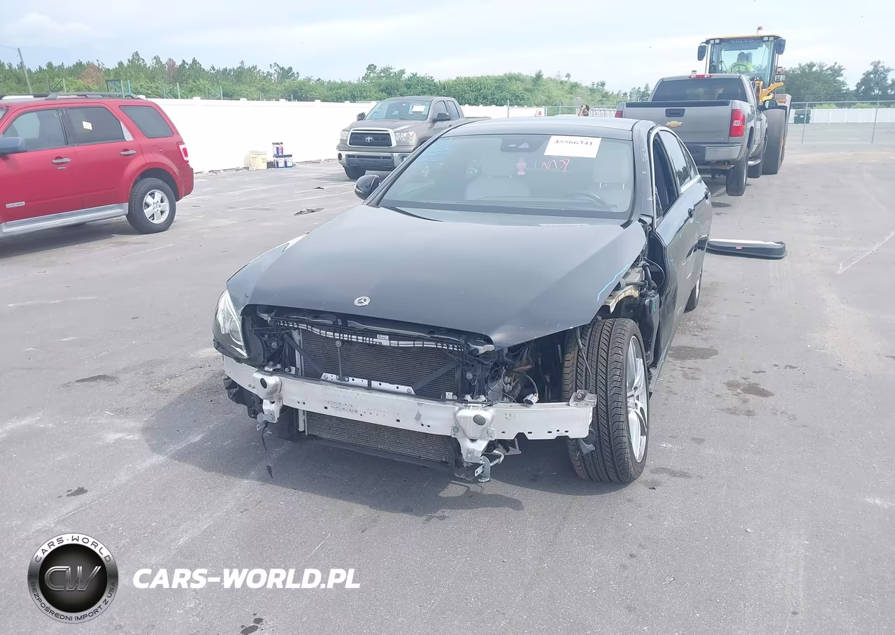 2018 Mercedes-Benz E 300 VIN:WDDZF4JB0JA379127 - 2