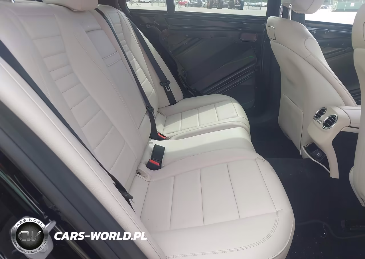 2018 Mercedes-Benz E 300 VIN:WDDZF4JB0JA379127 - 8