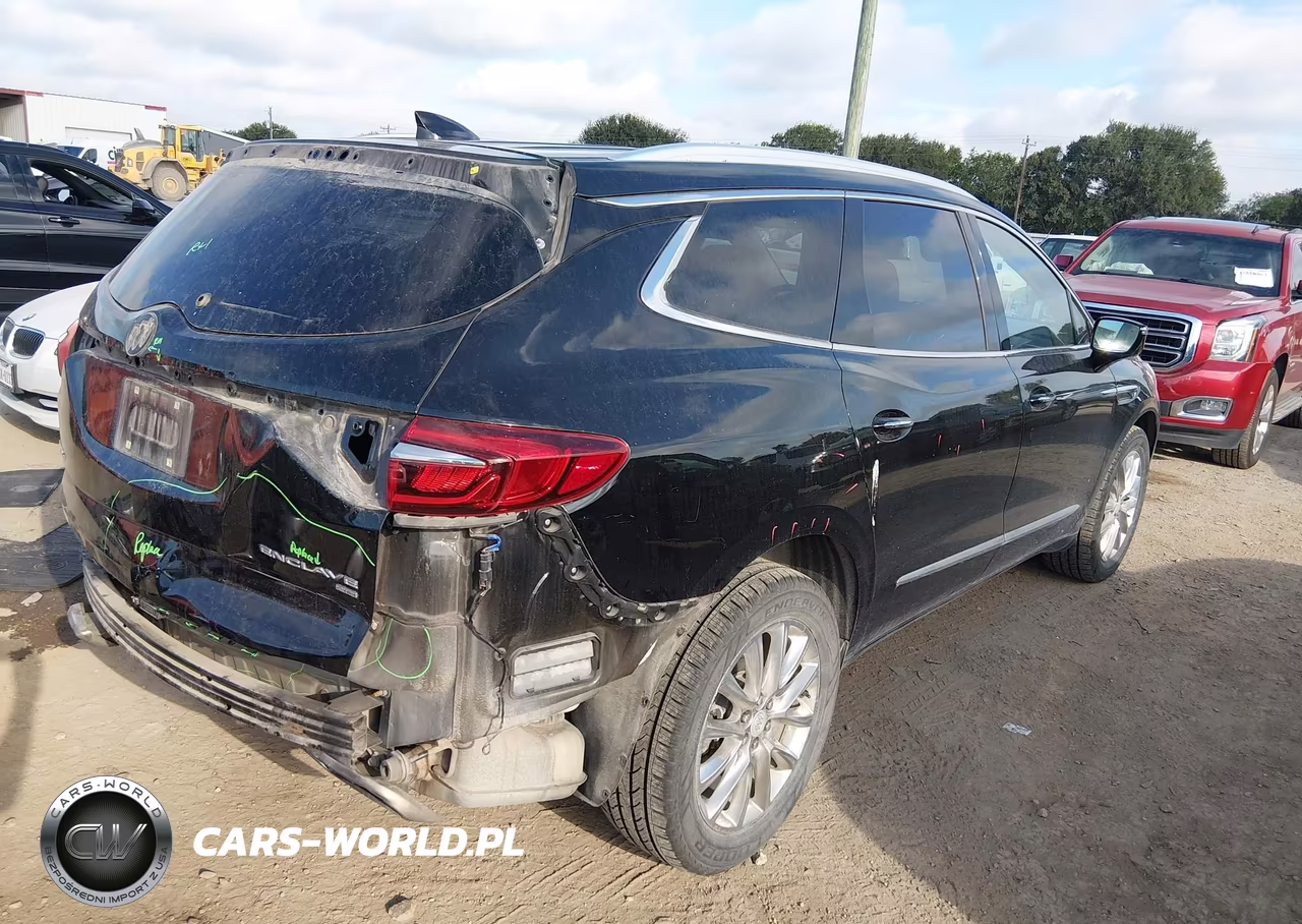 2018 Buick Enclave Essence VIN:5GAEVAKW0JJ266923 - 4