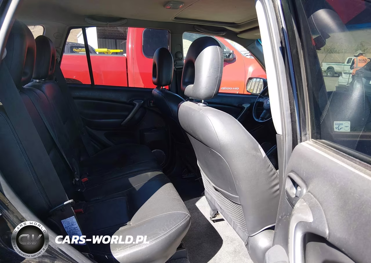 2005 Toyota Rav4 VIN:JTEHD20V450044214 - 8