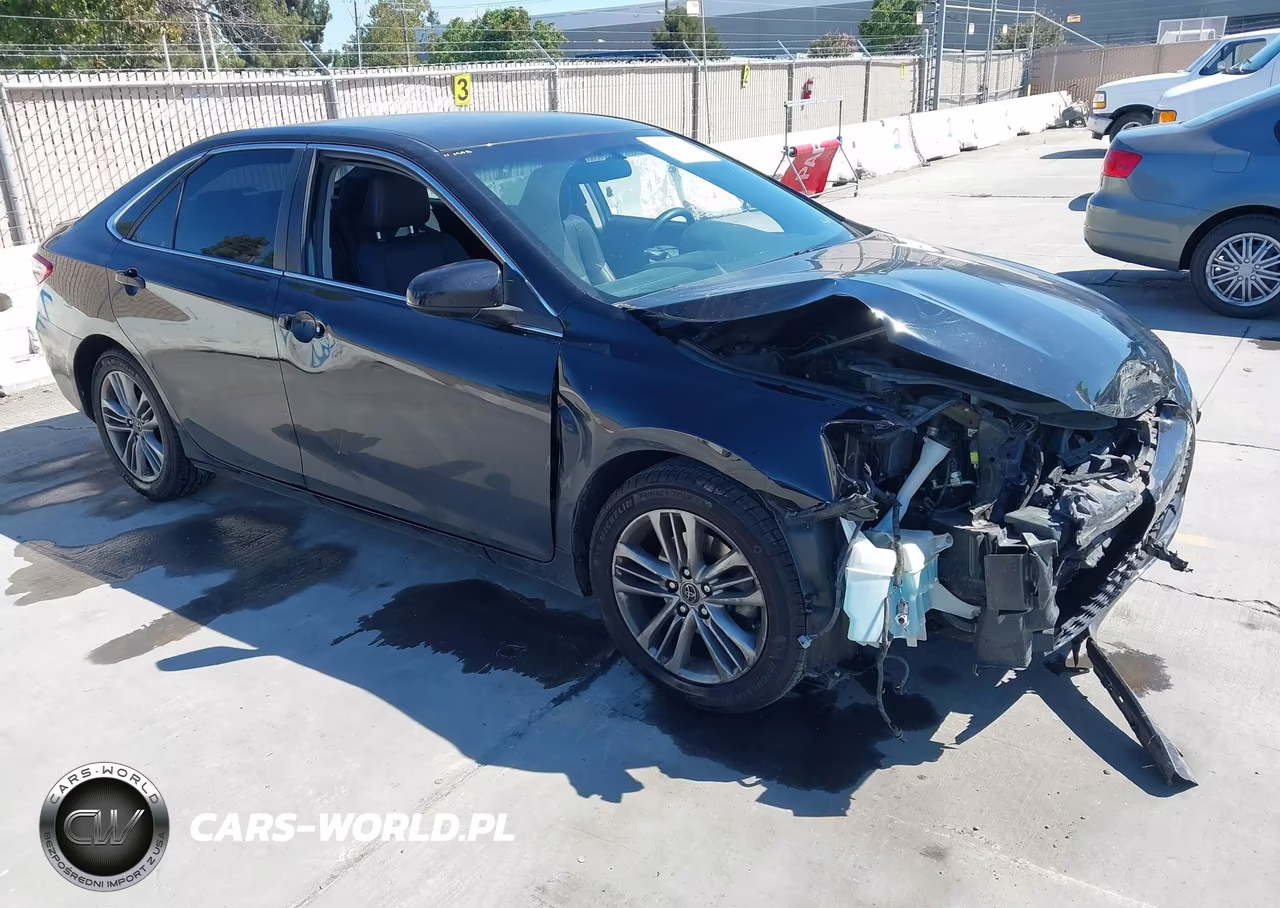 2015 Toyota Camry Se – zdjęcie 1 z 16