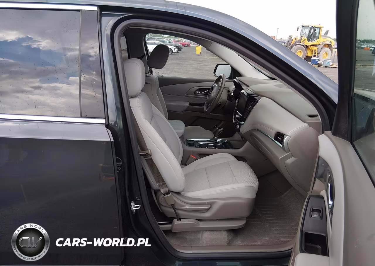 2018 Chevrolet Traverse Lt Cloth VIN:1GNERGKWXJJ131090 - 5