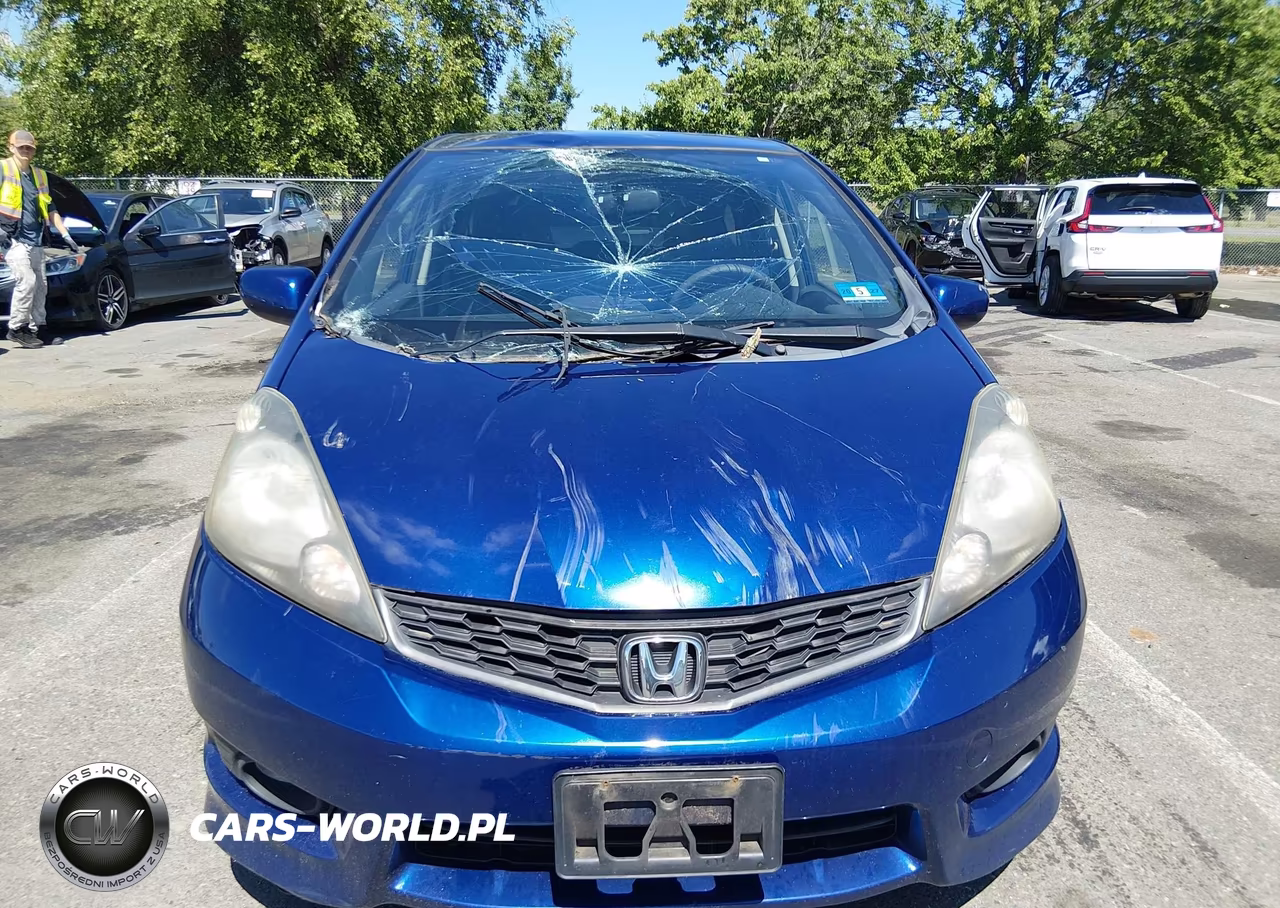 2012 Honda Fit Sport VIN:JHMGE8H51CC039955 - 12