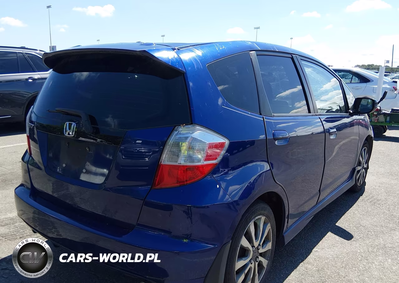 2012 Honda Fit Sport VIN:JHMGE8H51CC039955 - 4
