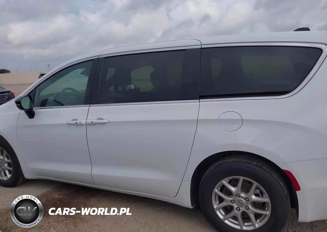 2025 Chrysler Pacifica Select VIN:2C4RC1BG6SR551637 - 14