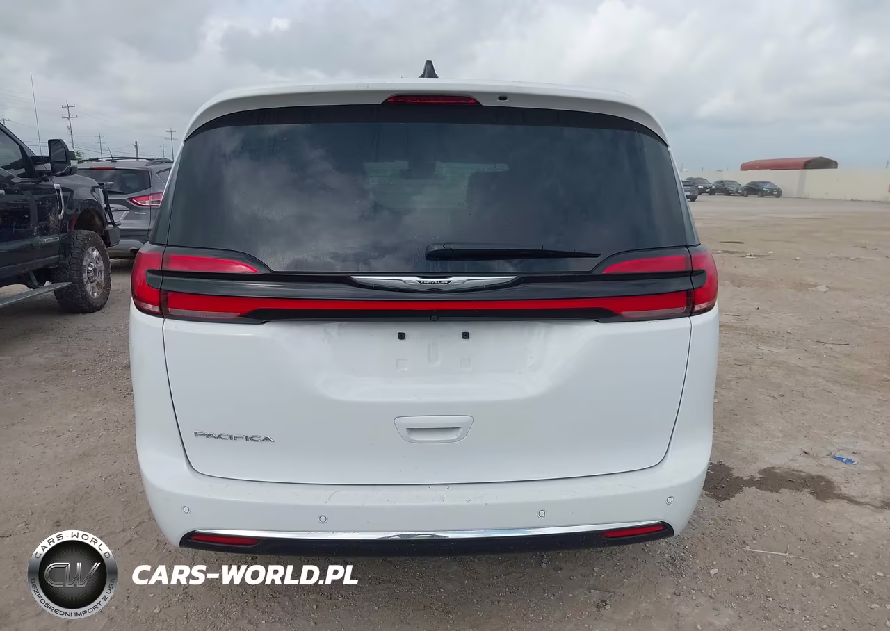 2025 Chrysler Pacifica Select VIN:2C4RC1BG6SR551637 - 16