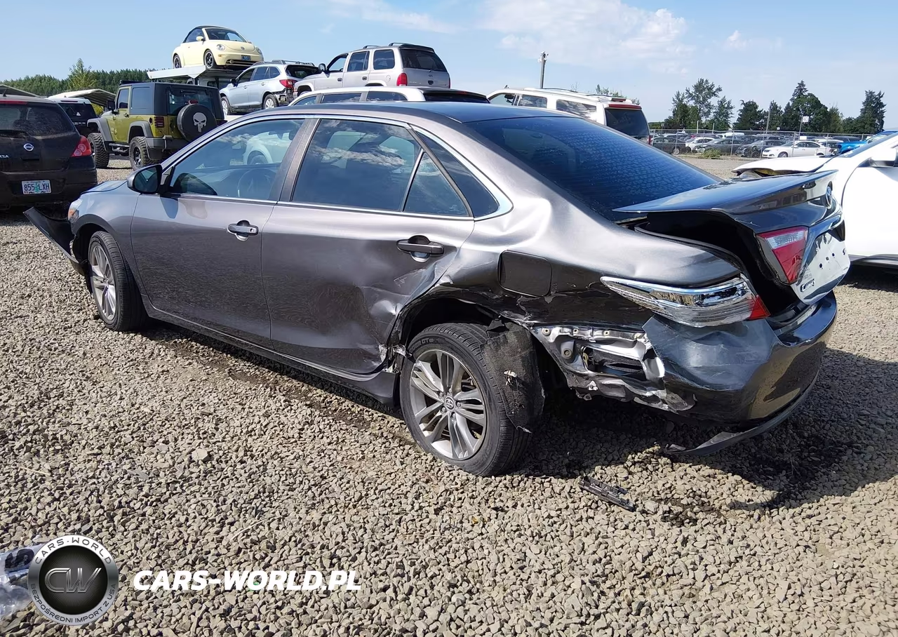 2016 Toyota Camry Se VIN:4T1BF1FK5GU138878 - 3