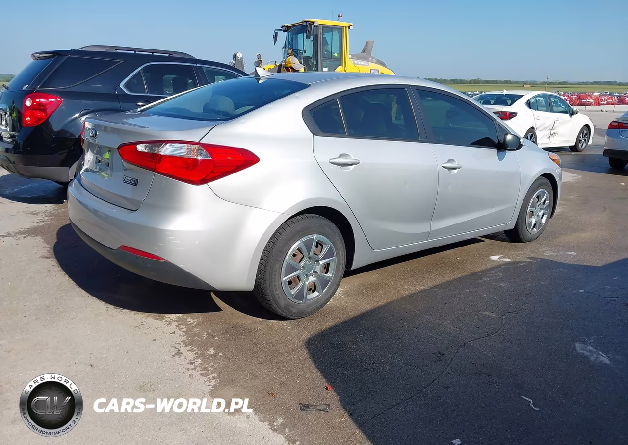 2016 Kia Forte Lx VIN:KNAFK4A62G5487064 - 4