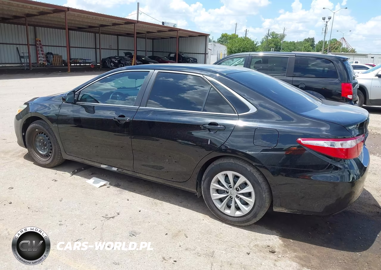 2016 Toyota Camry Le VIN:4T4BF1FK0GR584426 - 14