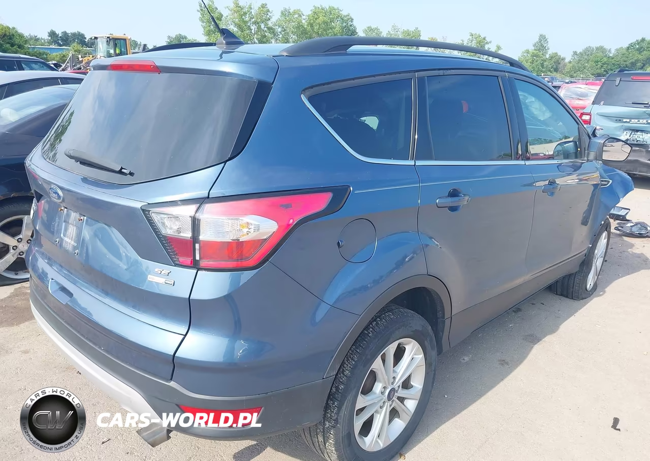 2018 Ford Escape Se VIN:1FMCU9GD5JUC47275 - 4